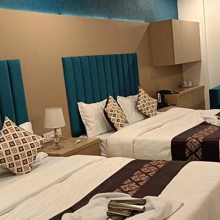 Hotel Royal Square Gandhinagar Ngoại thất bức ảnh