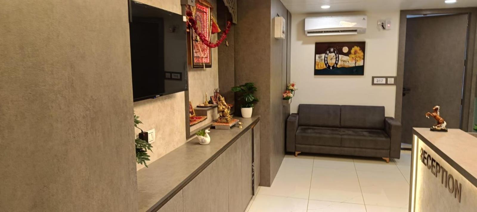 Hotel Royal Square Gandhinagar Ngoại thất bức ảnh