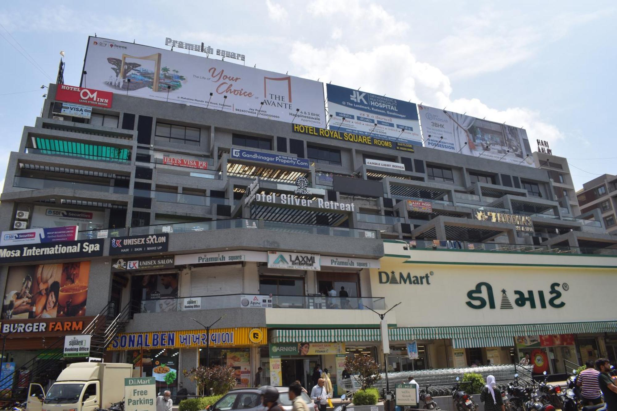 Hotel Royal Square Gandhinagar Ngoại thất bức ảnh